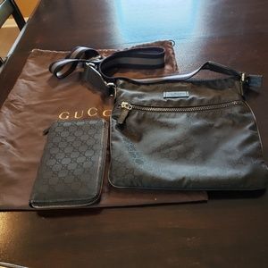 Gucci crossbody with matching wallet